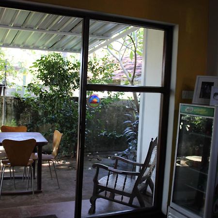 Olideb Gedara Hotel Negombo Bagian luar foto