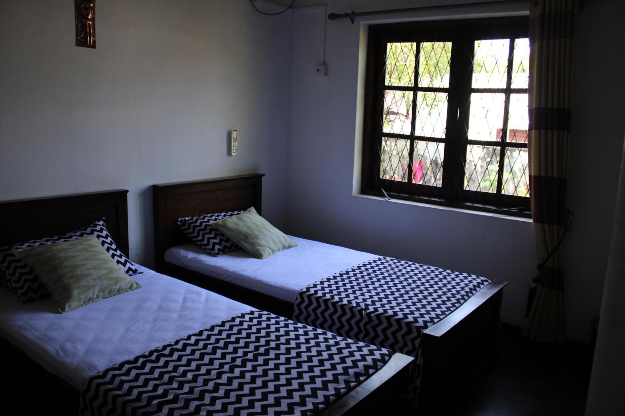 Olideb Gedara Hotel Negombo Bagian luar foto