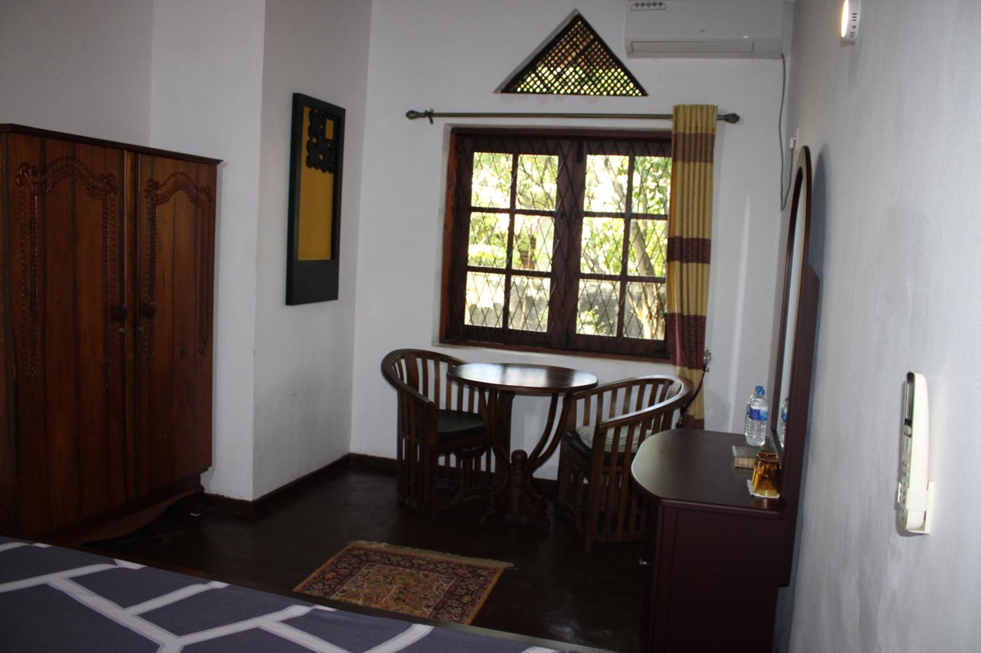 Olideb Gedara Hotel Negombo Bagian luar foto