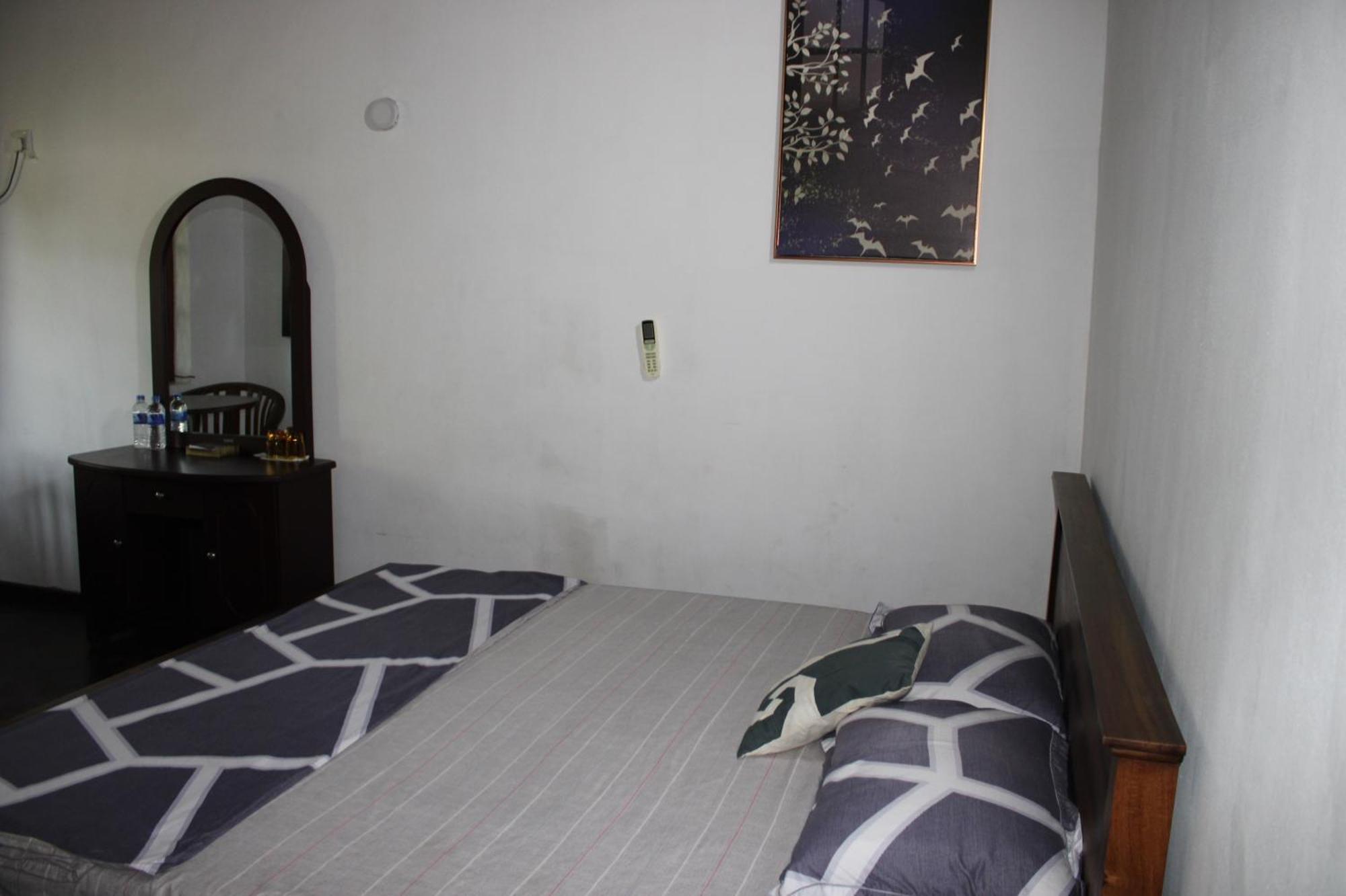 Olideb Gedara Hotel Negombo Bagian luar foto